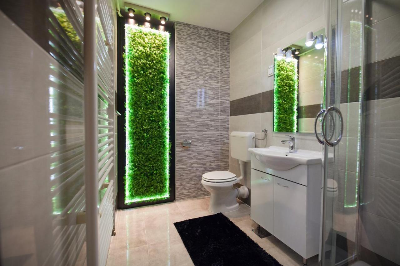 Apartman Aurelius - Private Parking โอซีเยก ภายนอก รูปภาพ
