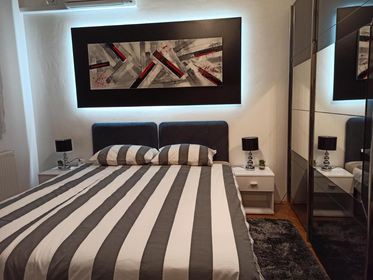 Apartman Aurelius - Private Parking โอซีเยก ภายนอก รูปภาพ